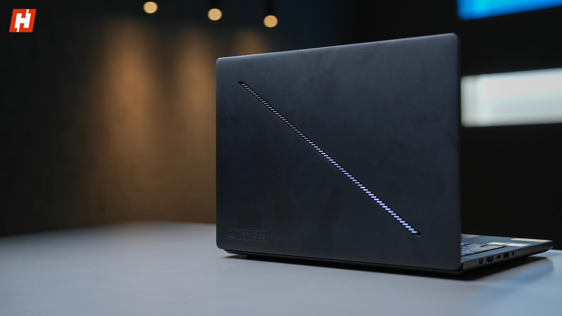 Asus Zephyrus G14 2025 Review